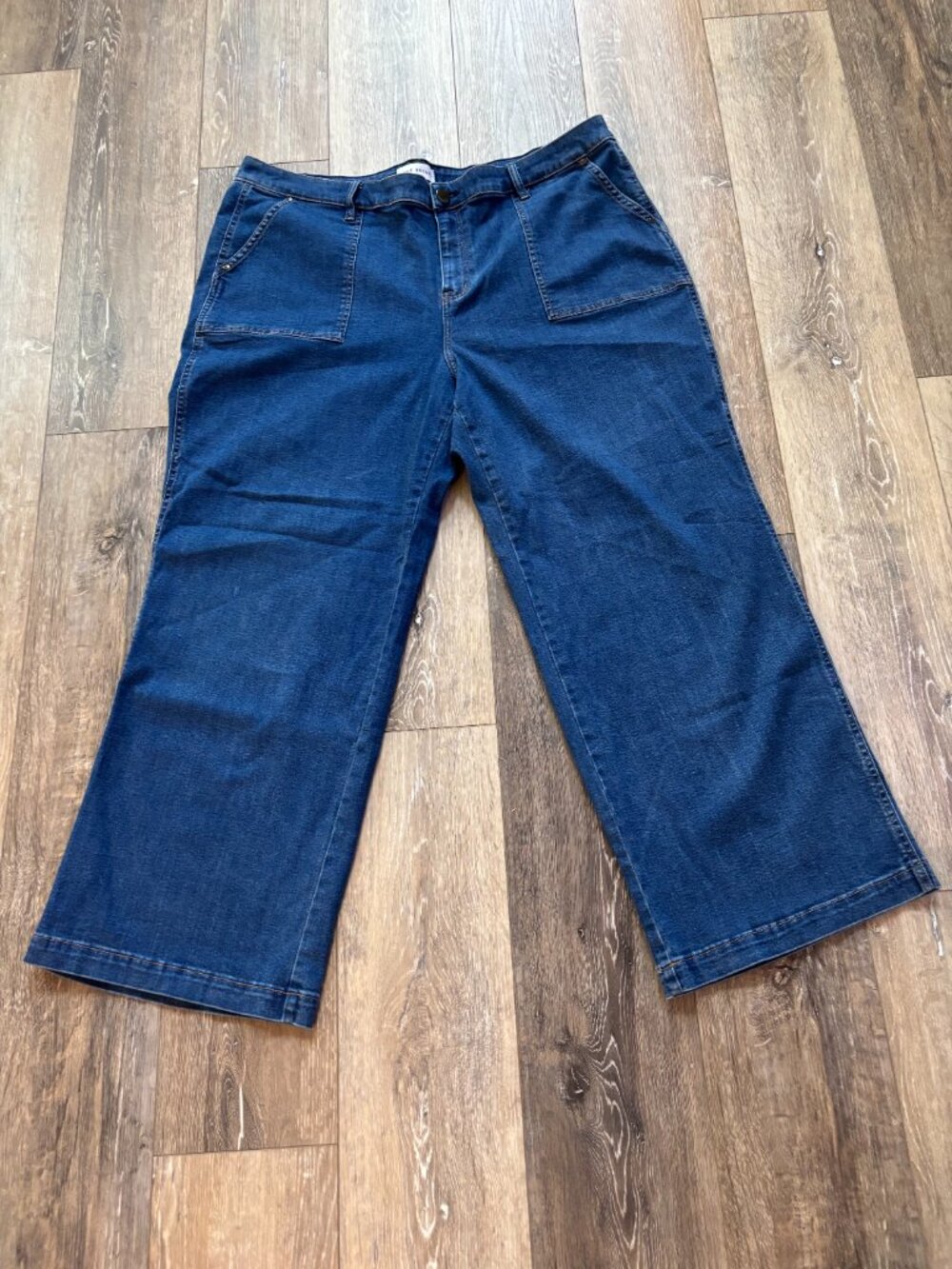 Lane Bryant Wide Leg Mid-Rise Jeans Plus 22 Flex Magic Waistband Signature Fit